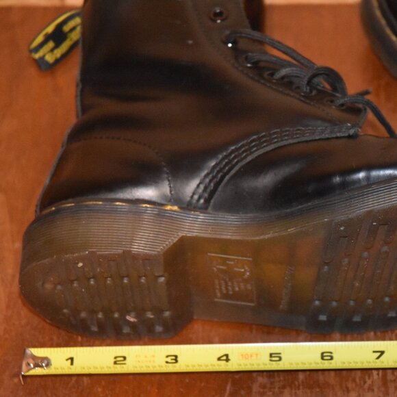 Dr Martens, 1460 - black lace-up boots. shoe women, sz 6 - Picture 5 of 7